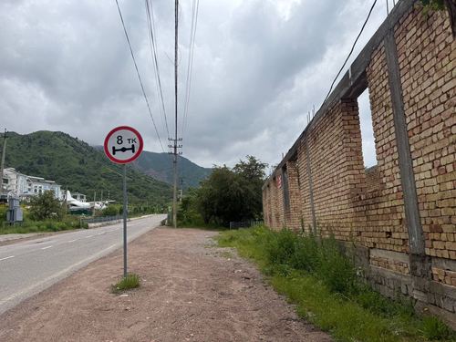 Продаеться дача на чимгане рядом с Севарсой гостиница