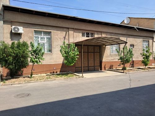Сотилади ховли уй Икбол махалла