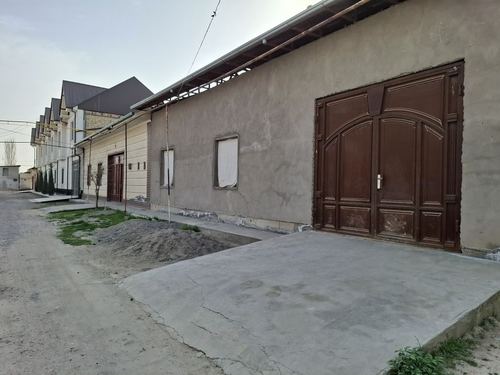 Srochna yengi uchastka sotiladi