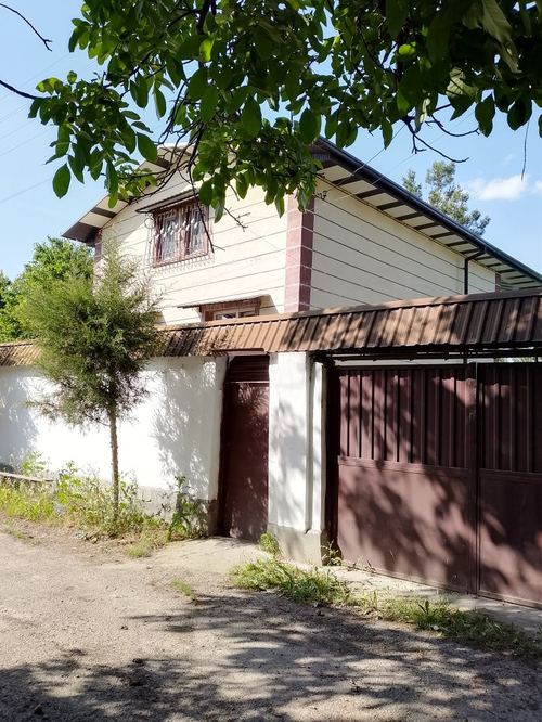 Продается участок 6 соток 2х этажный дом Янги Узбекистан
