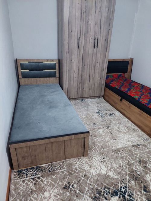 Kvartira qizlar uchun, sergeli yangihayotda