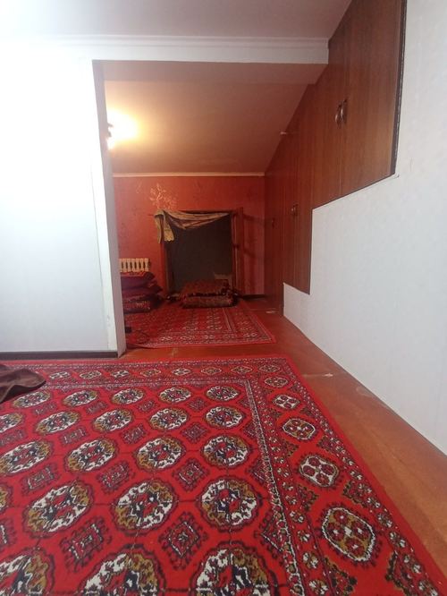 Yashnabod tumani Shirinobod mahallasi Marv berk ko'chasi 48 uy 
Orinte
