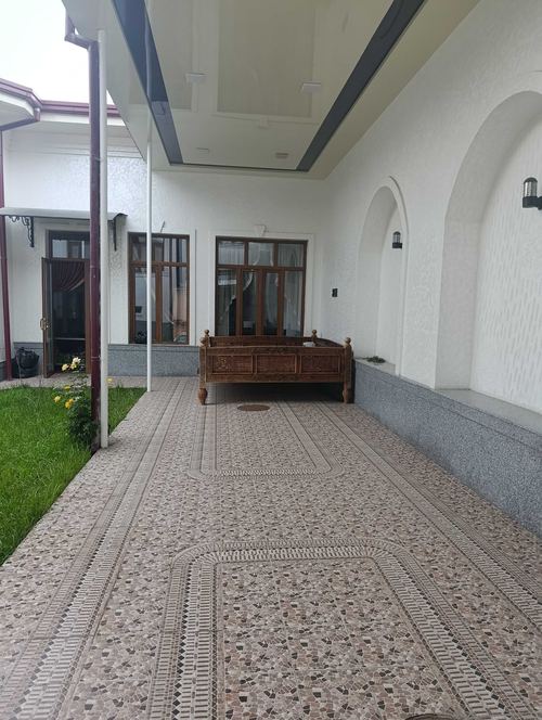 Arendaga 5 xona  uchaskani 2 xonasi arendaga beriladi