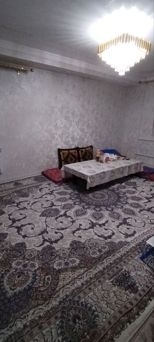 ALGARITM dahasida 1 xonali, 2 xonaga aylantirilgan квартира sotilad