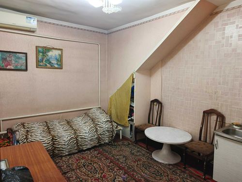 Сдам свою 2/1/2 прям у метро Космонавтов. Интерпол и ЦУМ в двух шагах